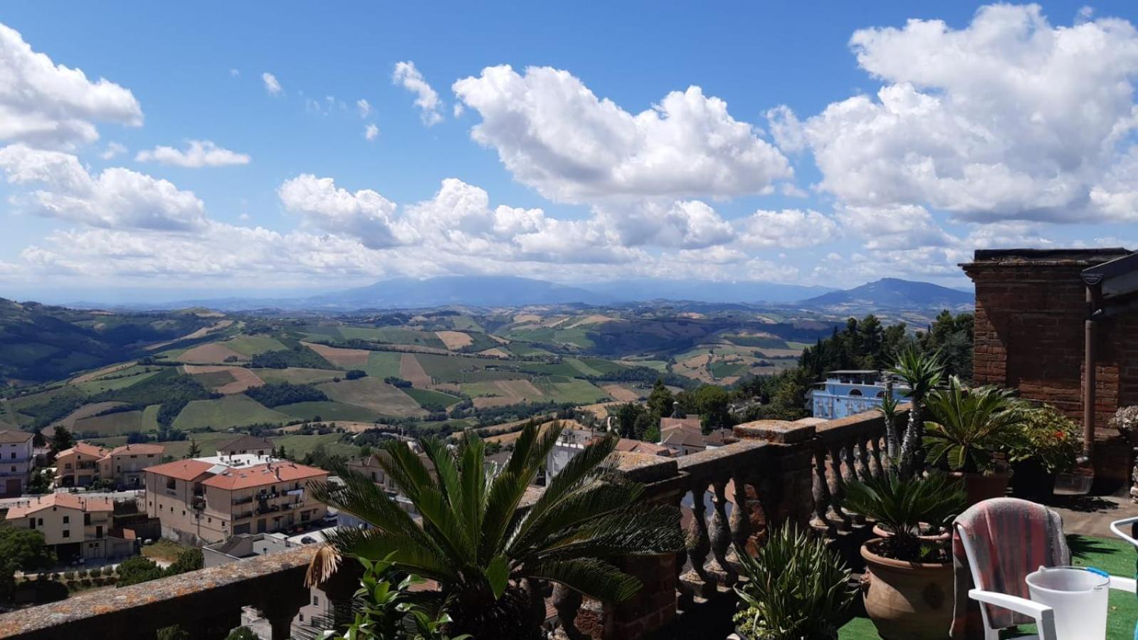 B&B Leopardi Montefiore dell'Aso Exterior photo